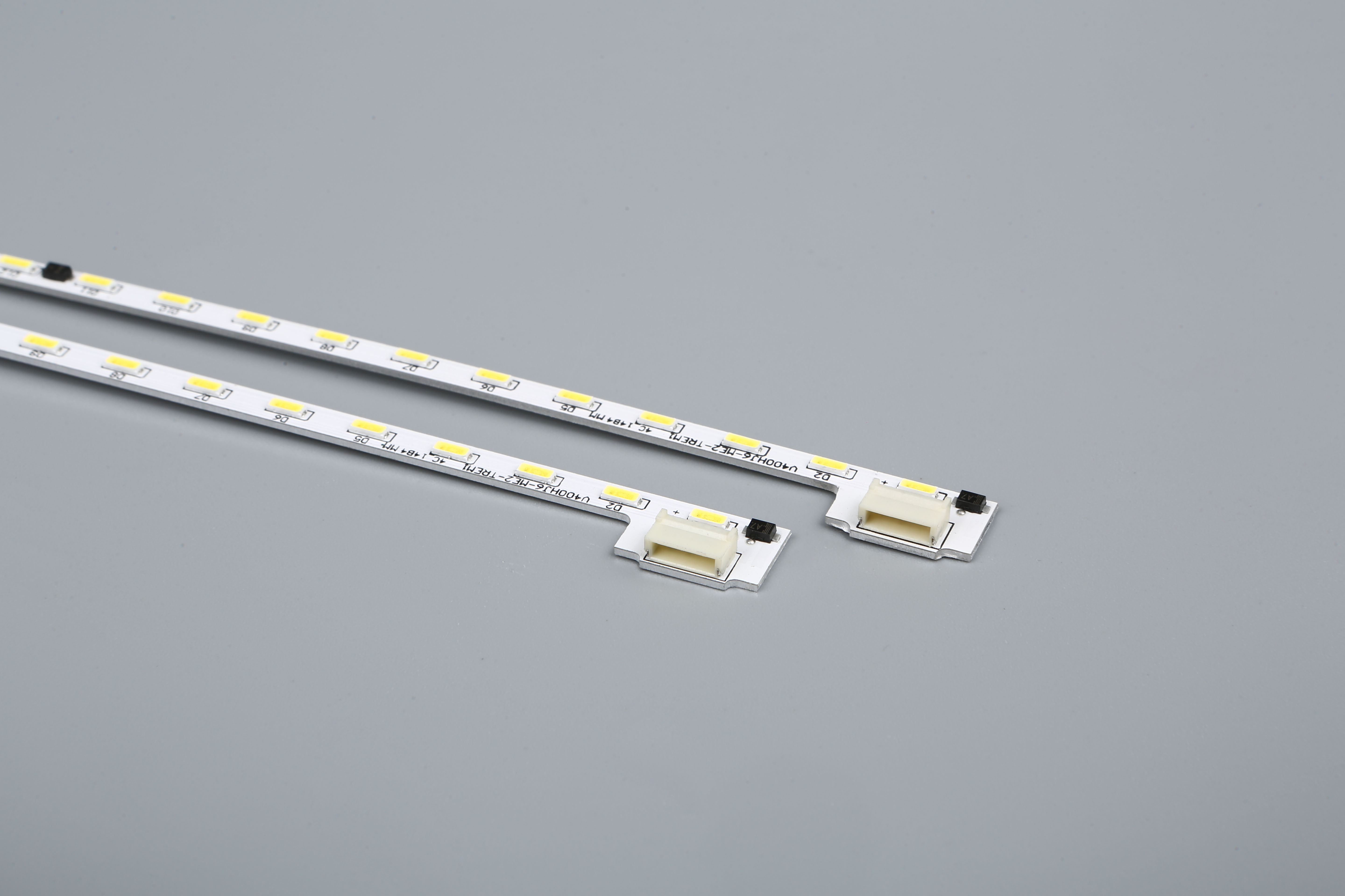 TV-122 LED backlight strip V400HJ6-ME2-TREM1 4C-1484MM 52 lamps 490mm LED strip use for TV Repair or replacement