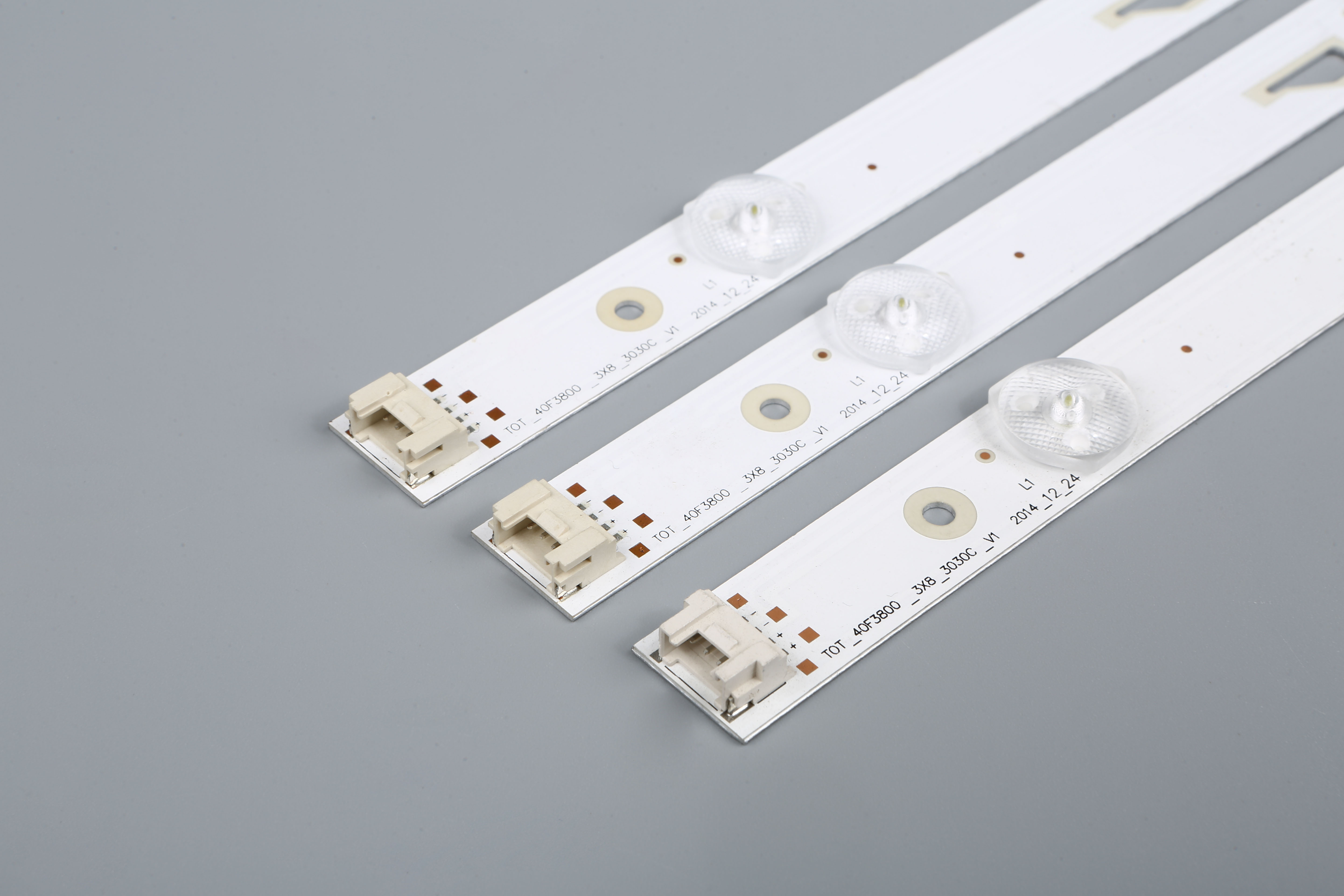 TV-131 Led Backlight Strip TOT-40F3800-3X8-3030C-V1 High Quality Lamp Beads with 8 Lights for TCL 40 Inch