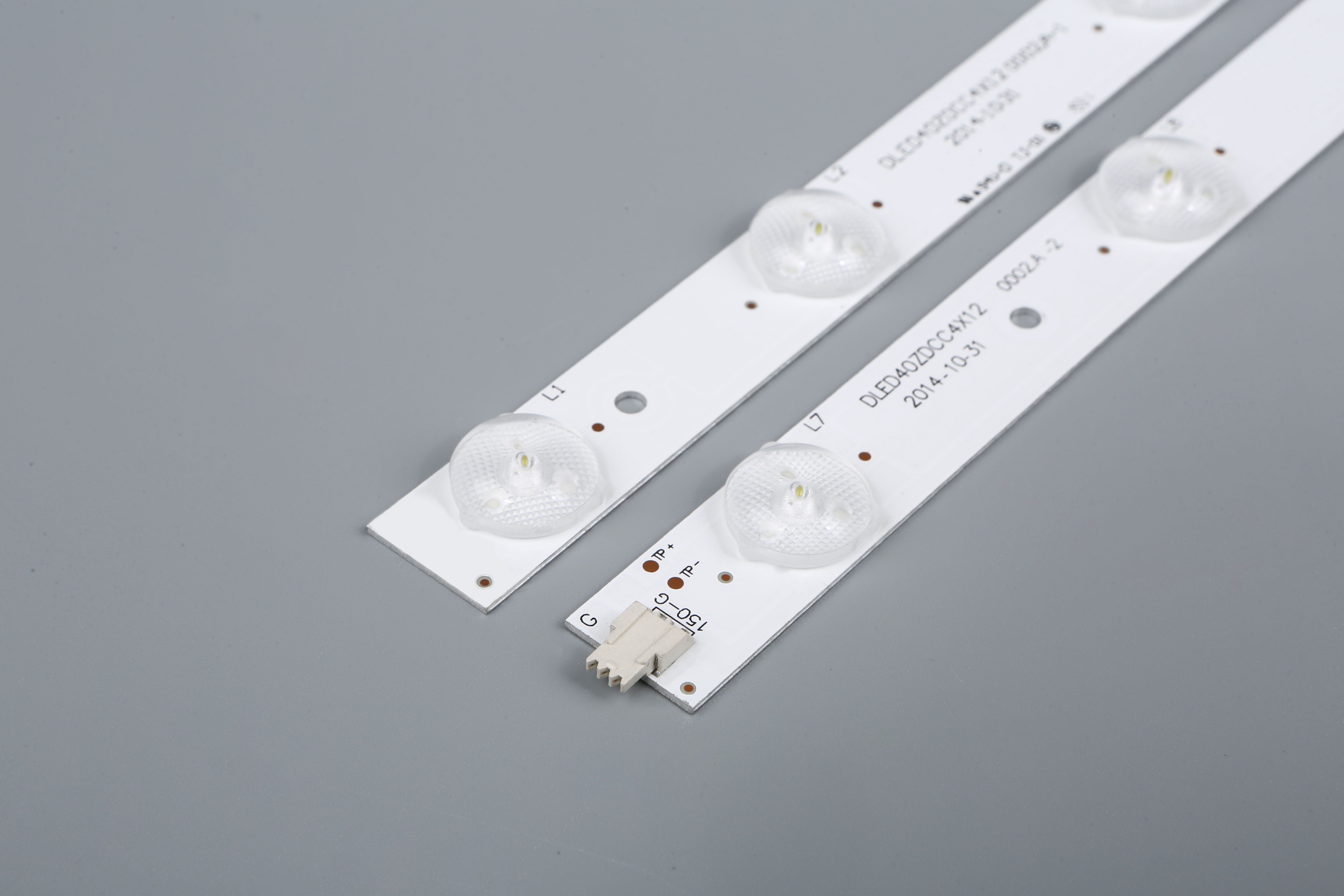 TV-117 LED TV Background Light Strip DLED40ZDCC4X12 0002.A-1 for AWOOX 40 Inch 6+6 LEDs